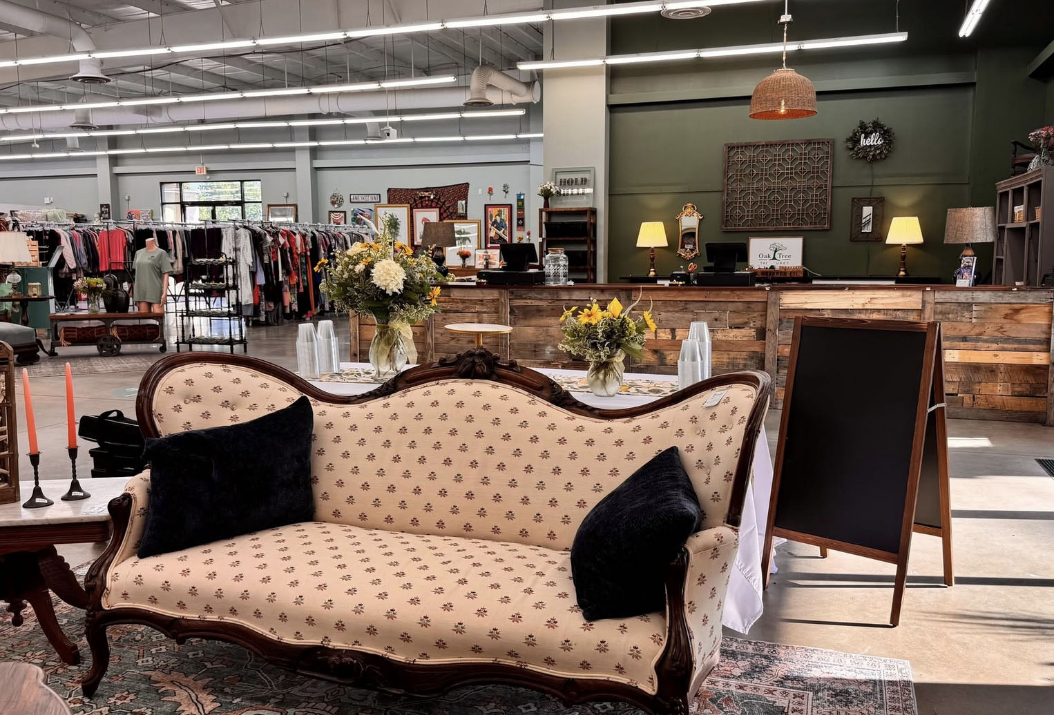 Oak Tree Treasures 2 Grand Opening