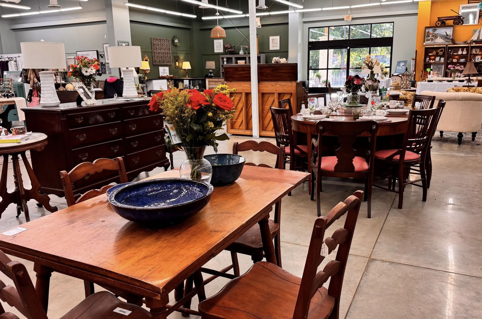Oak Tree Treasures 2 Grand Opening